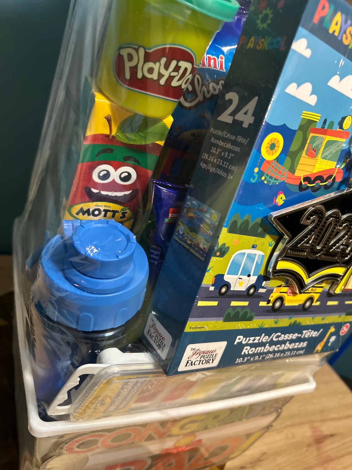 PreSchool - Elementary Graduate Gift Basket